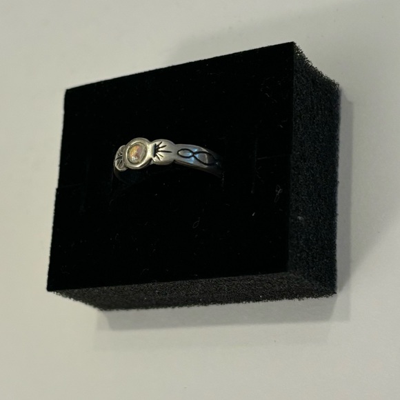 SHUBE’S Southwestern Sterling Silver Sleeping Beauty Pinky / Toe Ring - size 5 - Picture 5 of 8